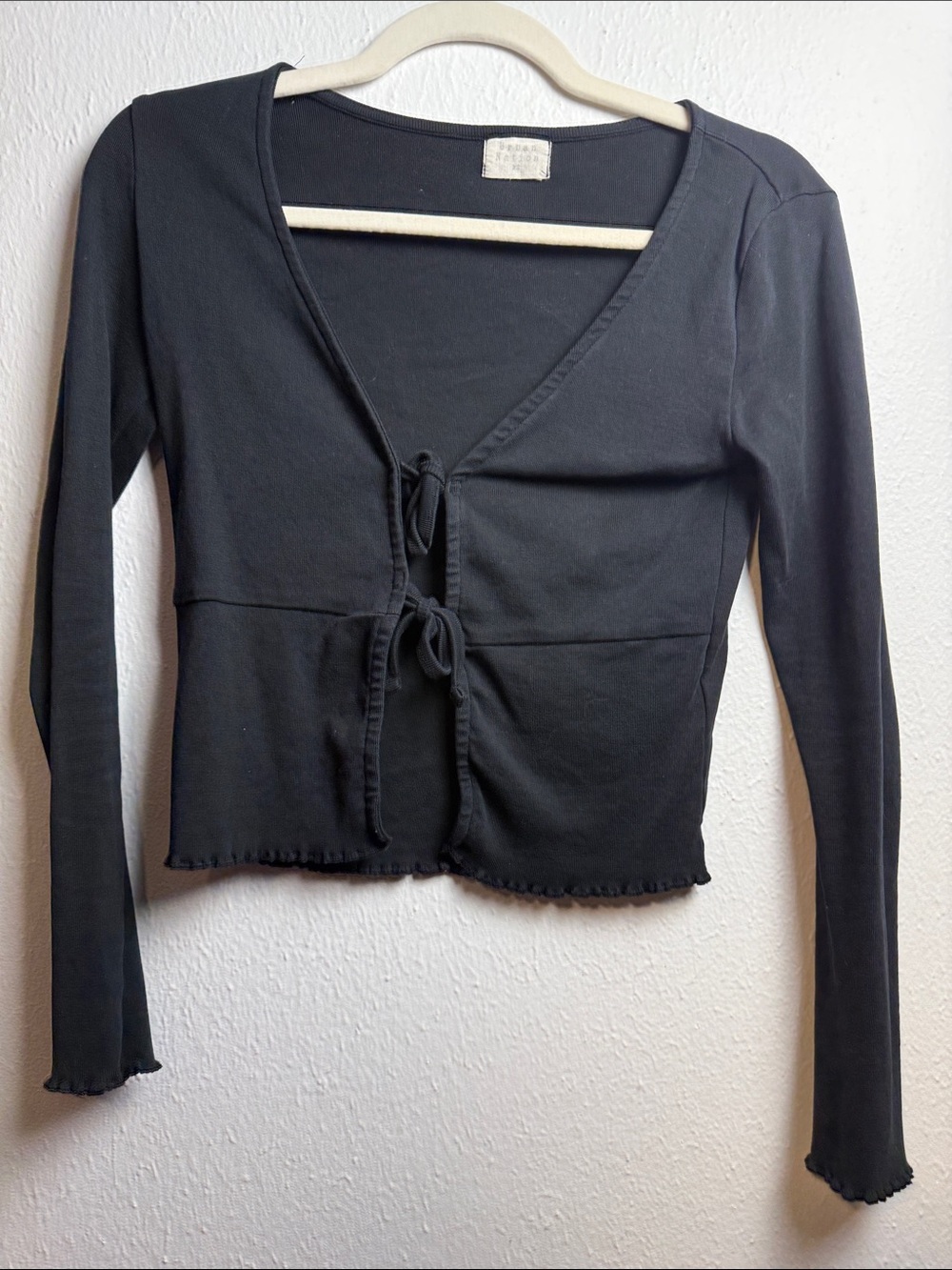 Black Tie-Front Long Sleeve Women's Tee